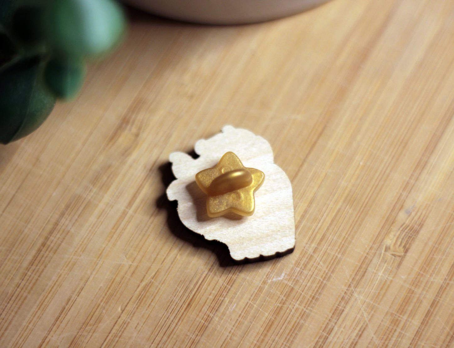 White Lily and Silent Salt Wooden Badges - CRK FANART